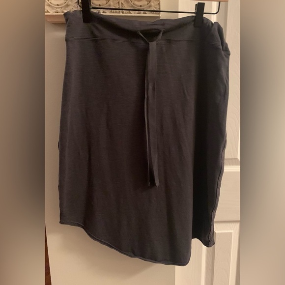 Sundry Dresses & Skirts - Sundry Asymetrical Charcoal Midi Skirt - SZ 4